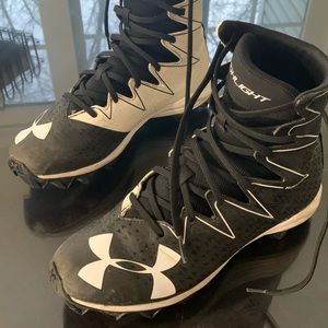 Under Amor lacrosse cleats